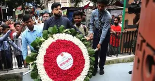 জুলাই গণঅভ্যুত্থান দিবসে শহিদদের প্রতি সর্বস্তরের শ্রদ্ধা